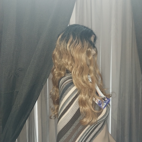 Sensationnel Synthetic Empress Edge Custom Lace Front Wig Body Wave T1B/27 - Picture 4 of 8